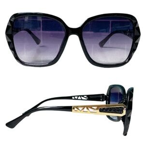 Black and gold oversized round purple ombré lense plastic fashion sunglasses